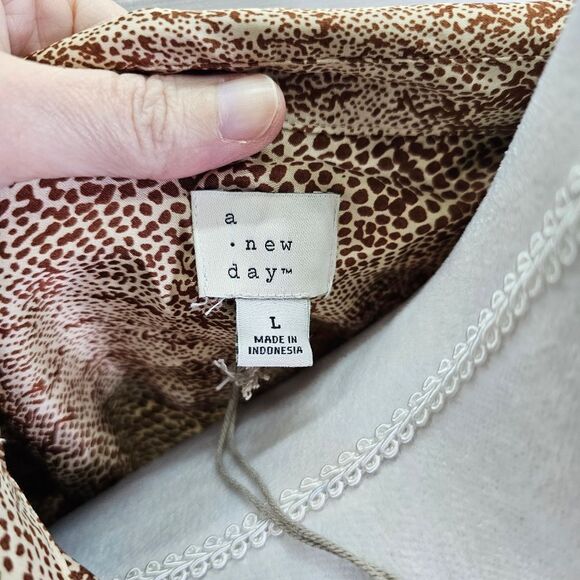 A New Day Brown Snakeskin Silky Button Front Blouse Size Large - Picture 7 of 11